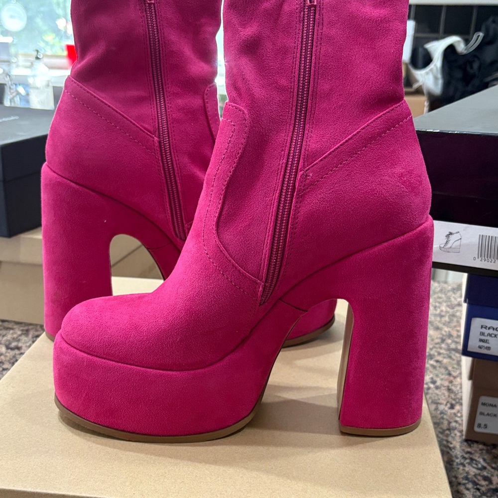 Steve Madden Fuchsia Heeled Boots